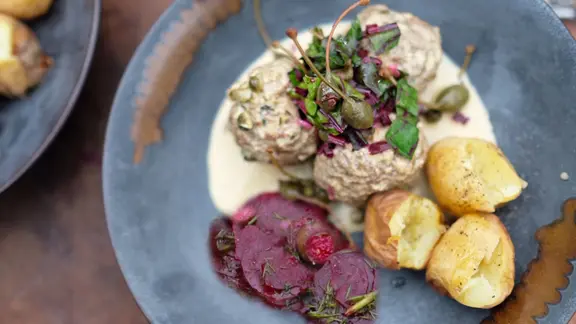 Fideuà: Nudel-Paella mit Meeresfrüchten | ndr.de