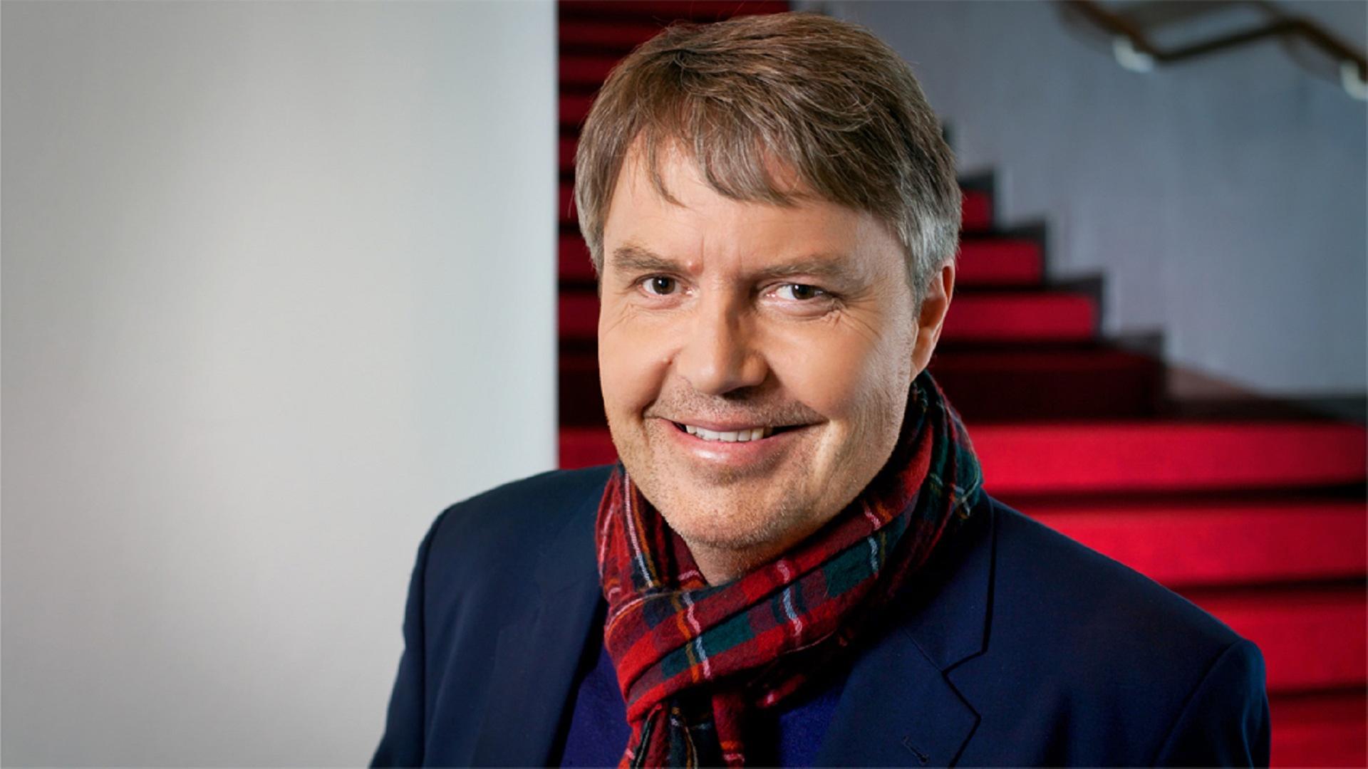 NDR Kultur-Moderator Hans-Jürgen Mende verabschiedet sich