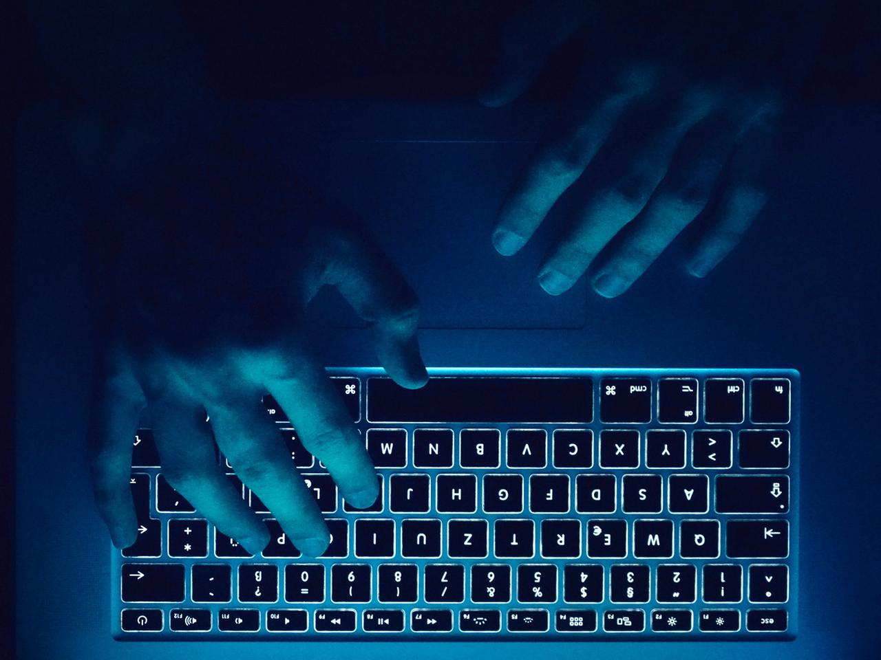 Erpressung per E-Mail: Frau angeblich beim Masturbieren gefilmt | ndr.de