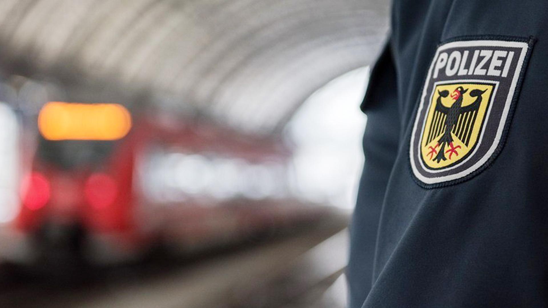 Bundespolizei findet Hakenkreuze im Reisezug der Deutschen Bahn