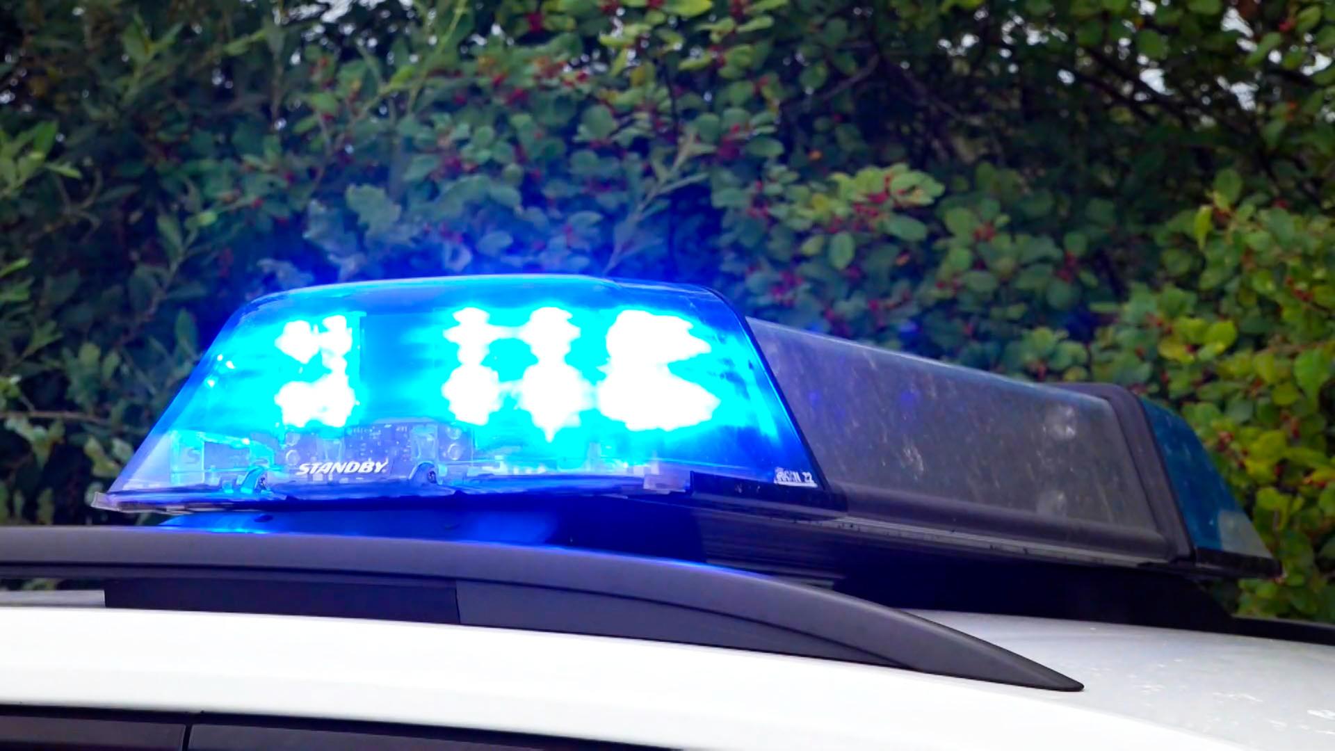 Blaulicht eines Polizeiautos in Niedersachsen. | TeleNewsNetwork