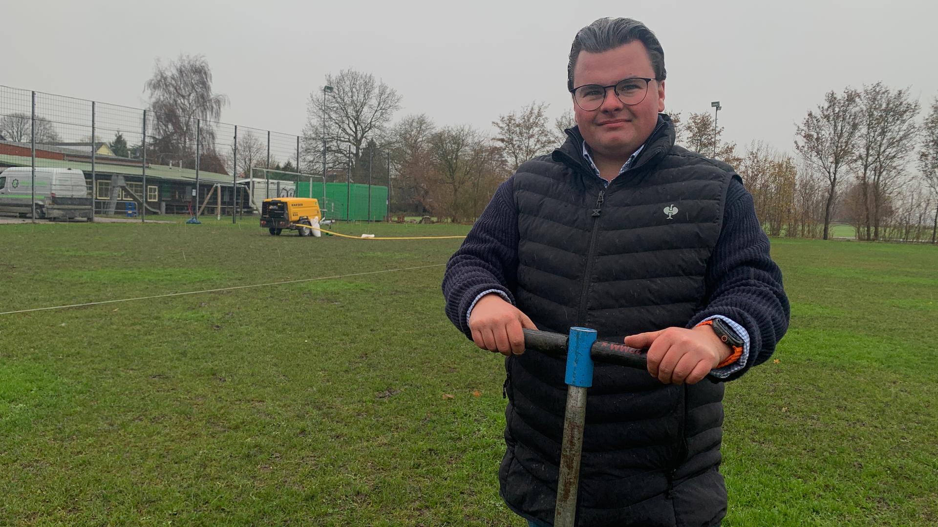 Staunässe: So will der FC Averlak seinen Fußballplatz retten