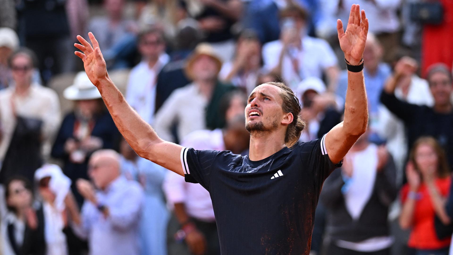 Tränen und ein Schwips: Zverev feiert nach French-Open-Sieg 