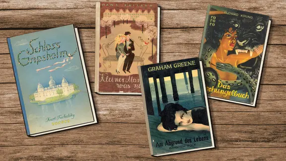 Auf einer Bildcollage sind die Rowohlt Taschenbücher "Schloss Gripsholm" von Kurt Tucholsky, "Kleiner Mann was nun" von Hans Fallada, "Am Abgrund des Lebens" von Graham Green und "Das Dschungelbuch von "Rudyard Kipling".