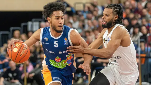 Spielszene des Basketballspiels Rostock gegen Braunschweig