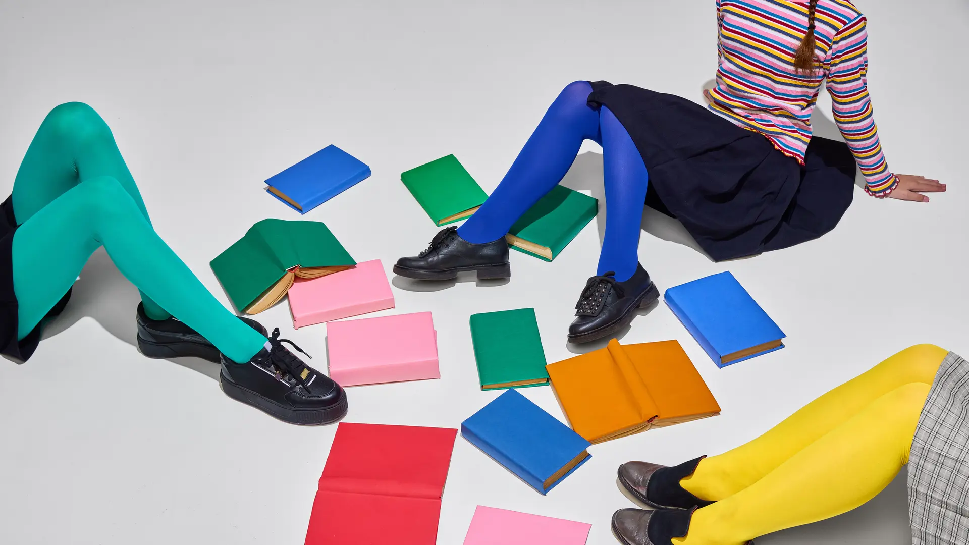 New trend: The book is becoming a status symbol in fashion