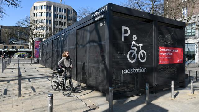 Radstation mit 120 gesicherten Pltze am Hauptbahnhof
