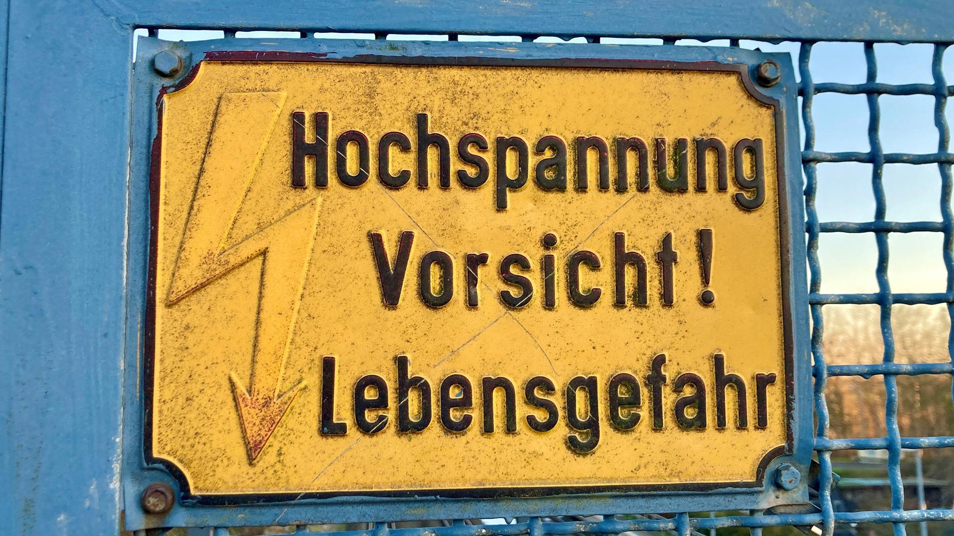 Warnschild in Kavelstorf (Landkreis Rostock). | NDR, Sabine Frömel