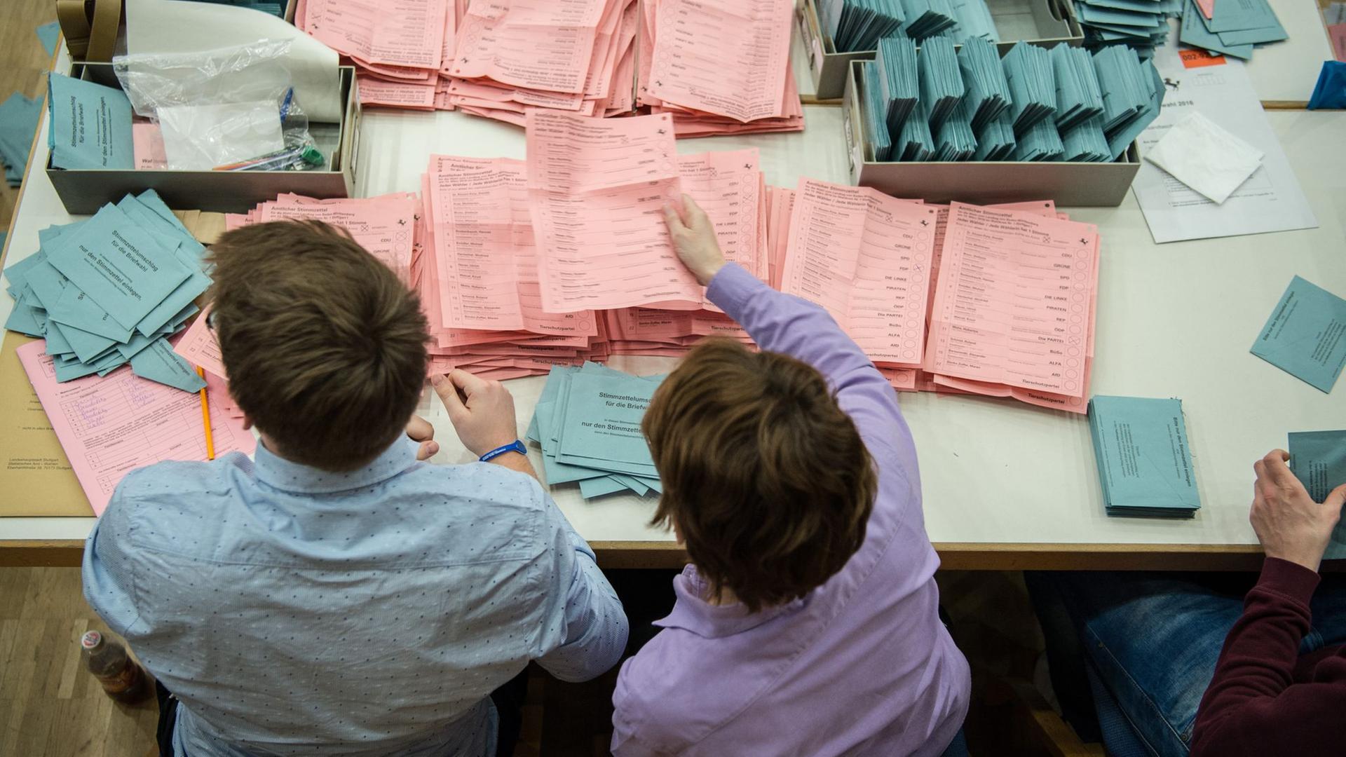 Städte in MV suchen noch Wahlhelfer für Landtagswahl