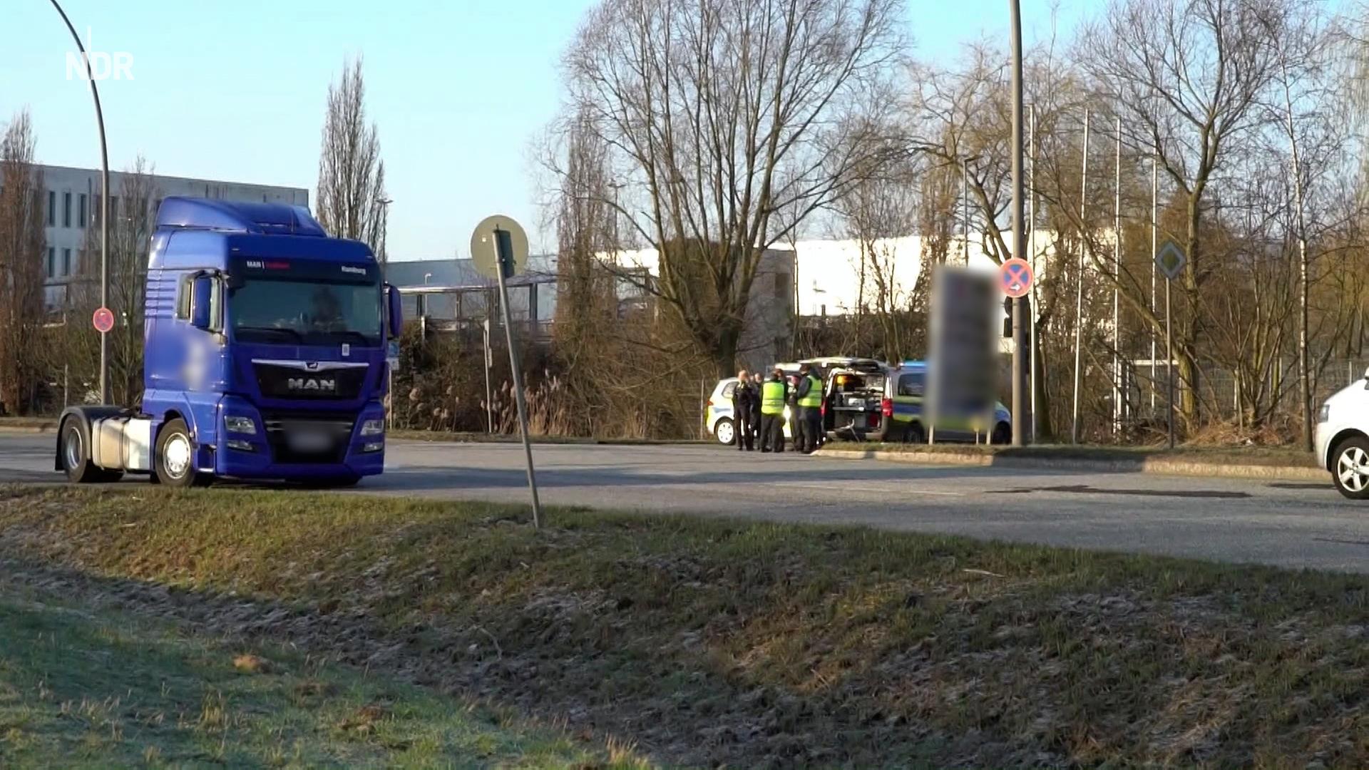 Radfahrer stirbt bei Lkw-Unfall: Ring 2 in Hamburg-Moorfleet wieder frei