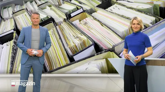 Marie-Luise Bram und Gerrit Derkowski moderieren das Schleswig-Holstein Magazin.