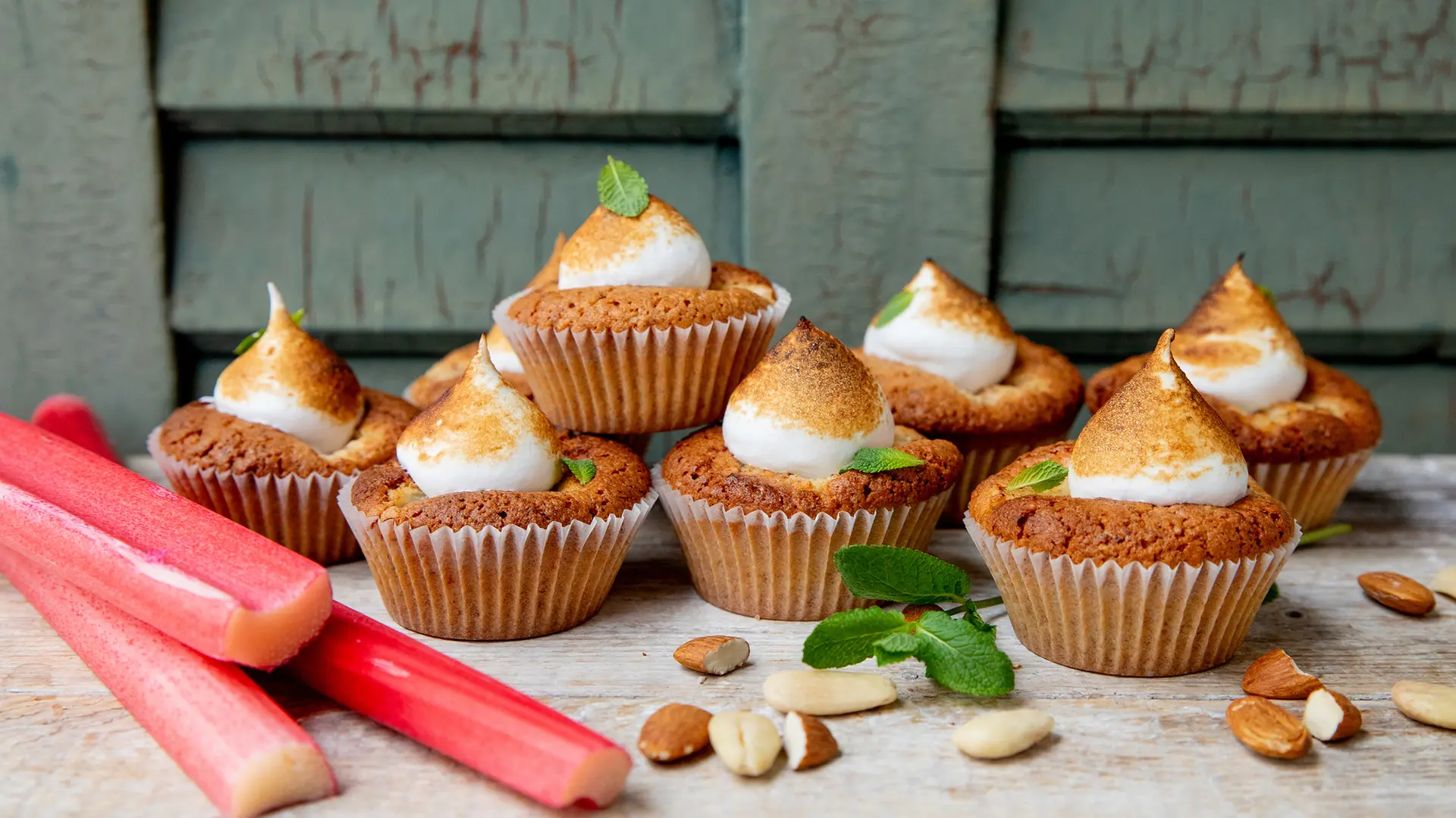 Rhabarbertörtchen mit Baiser-Haube | ndr.de