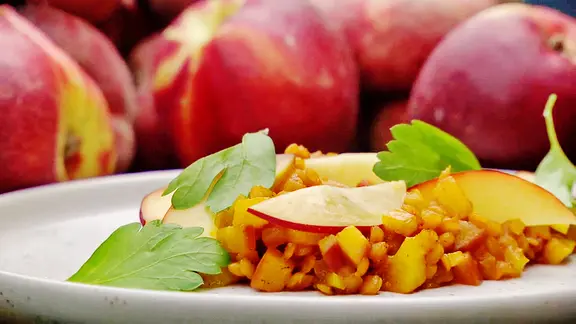 Fideuà: Nudel-Paella mit Meeresfrüchten | ndr.de