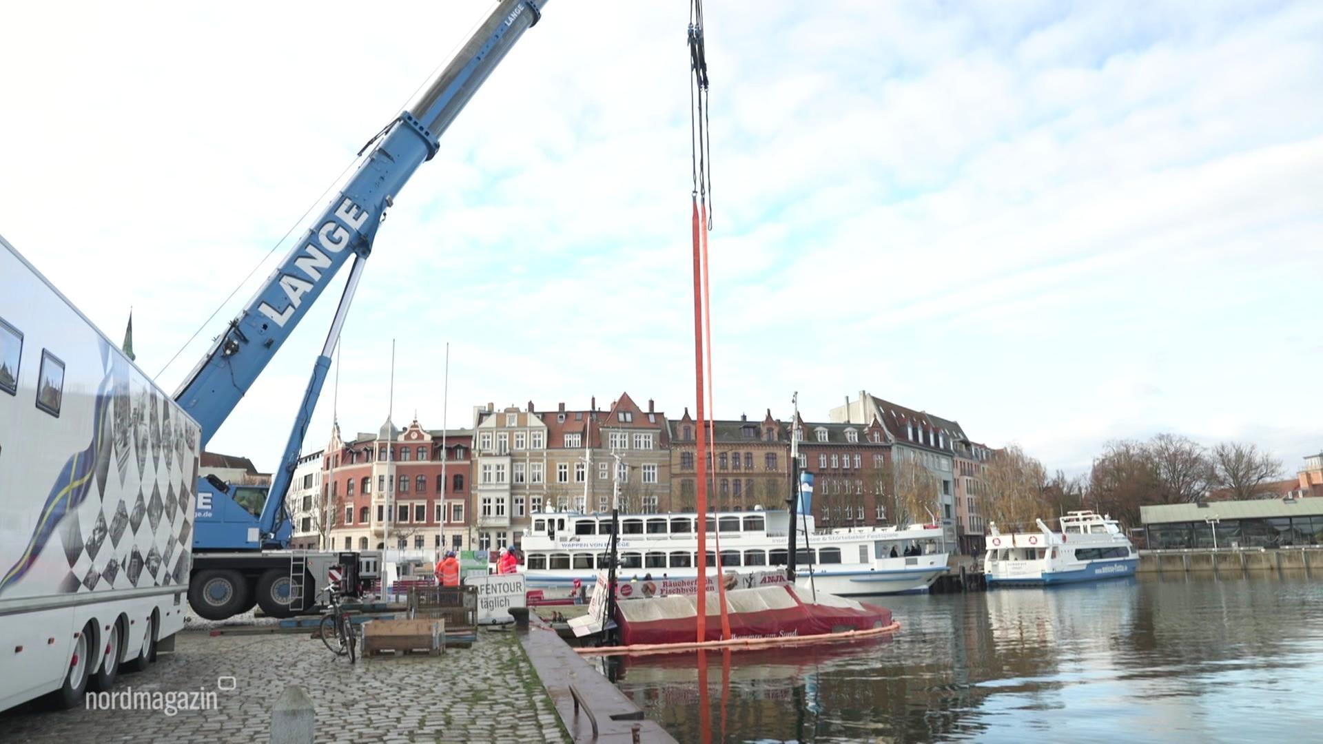 Stralsund: Fischbrötchenkutter im Hafen erneut gesunken