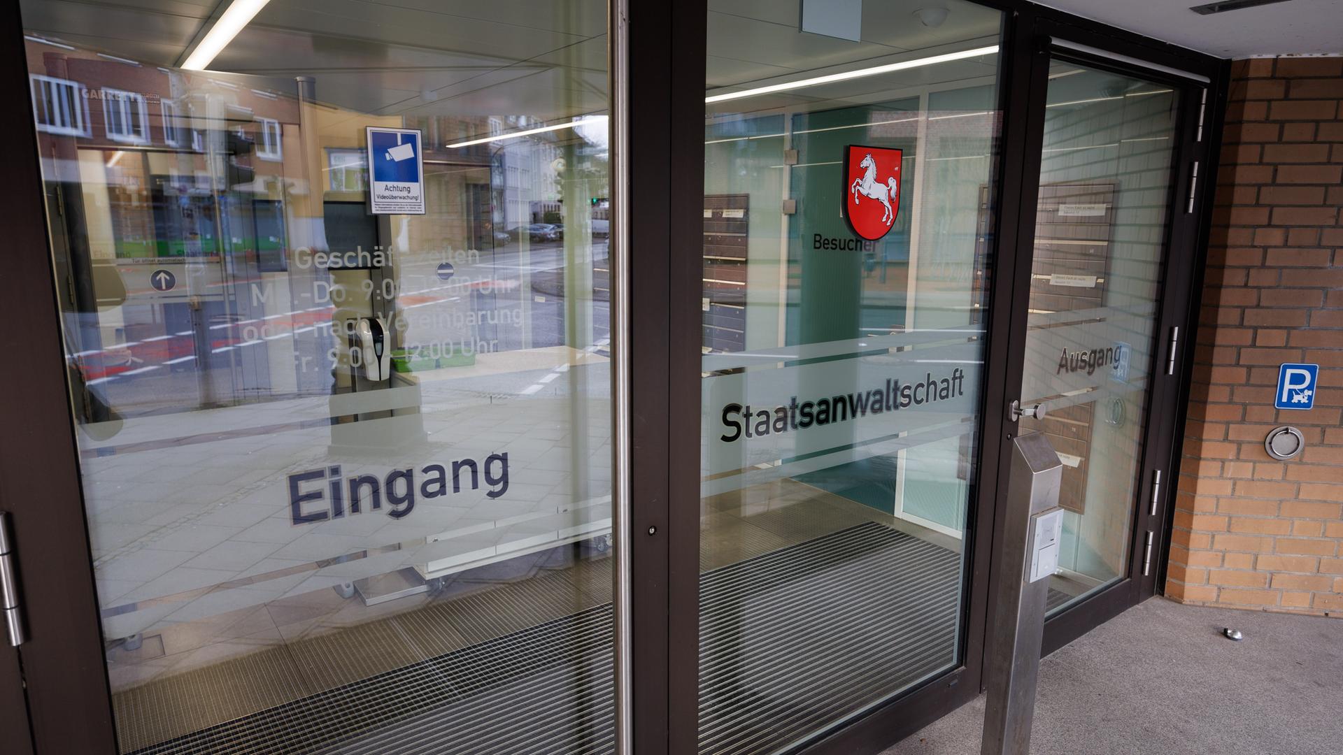 Der Eingangsbereich der Staatsanwaltschaft Osnabrück. | picture alliance/dpa, Friso Gentsch