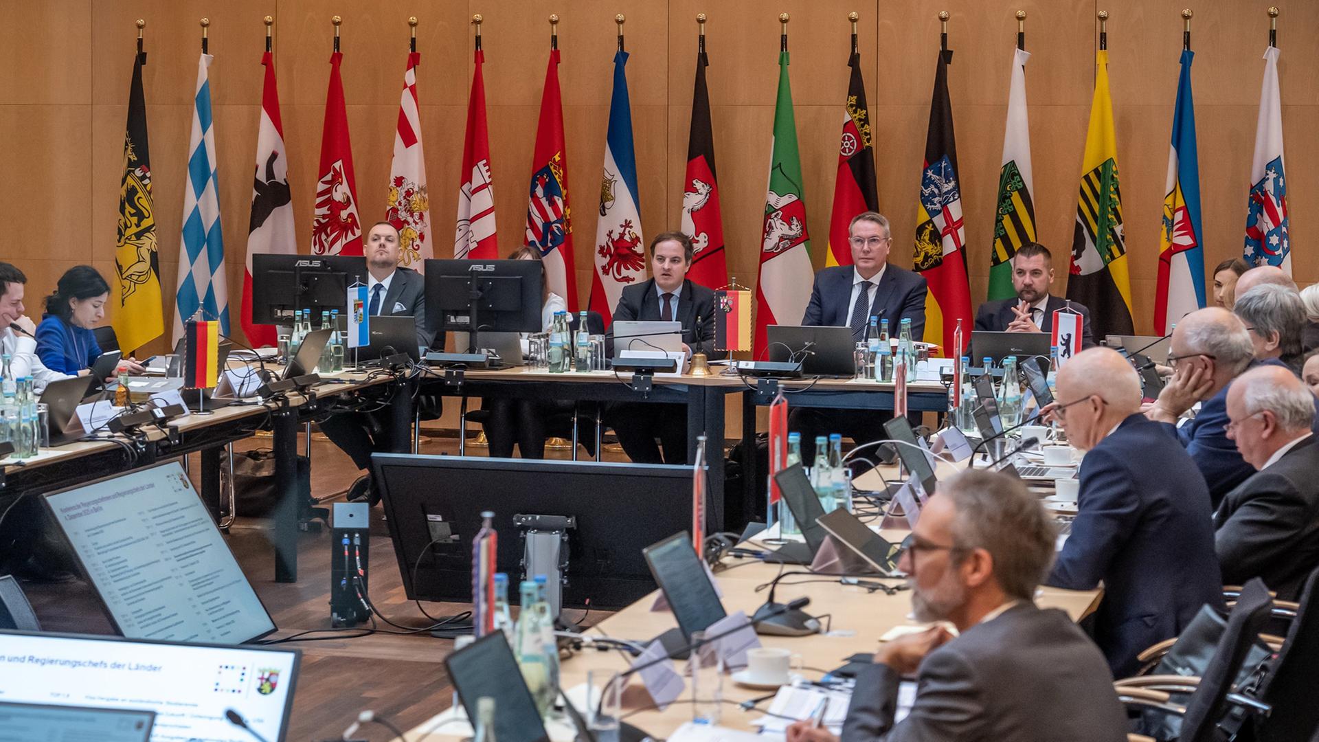 MPK: Länder schlagen in Finanzstreit mit dem Bund Vertagung vor