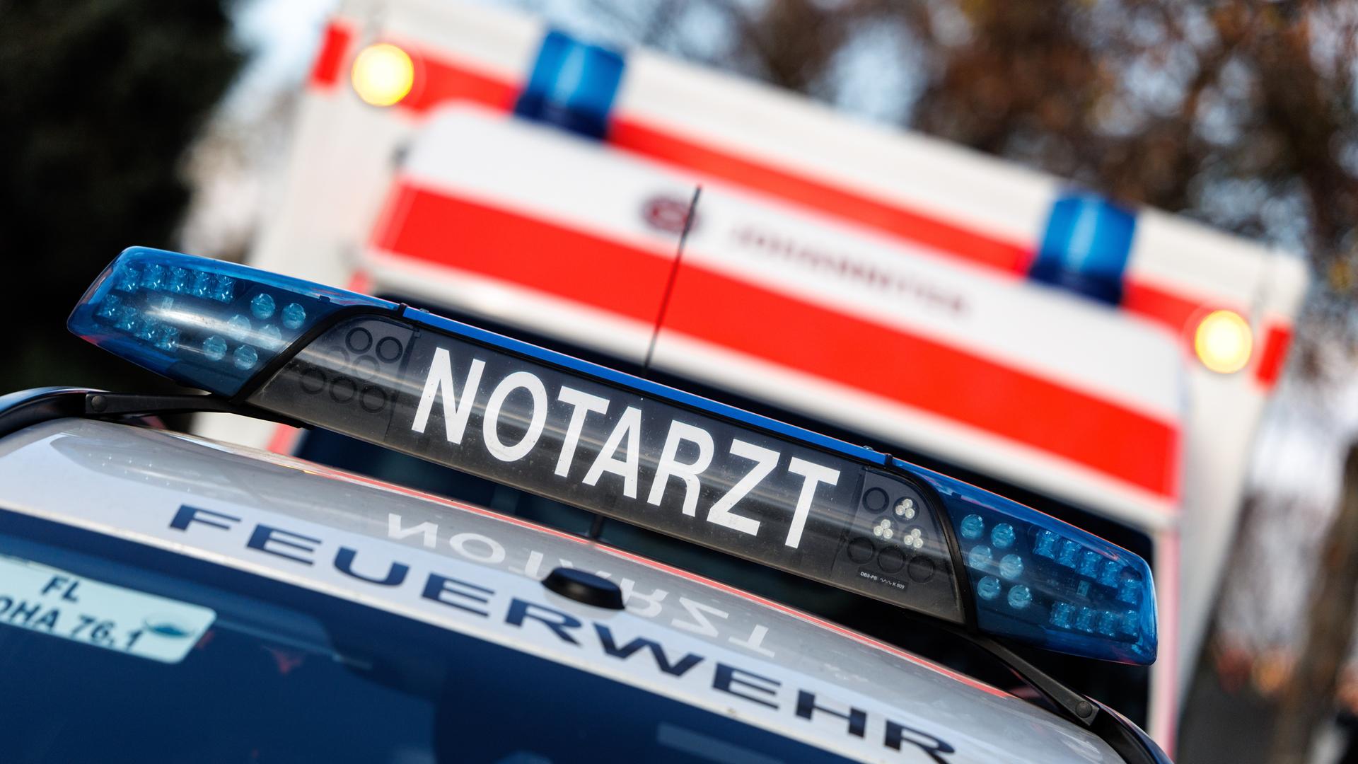 Unfall A14: Auto eines 85-Jährigen überschlägt sich