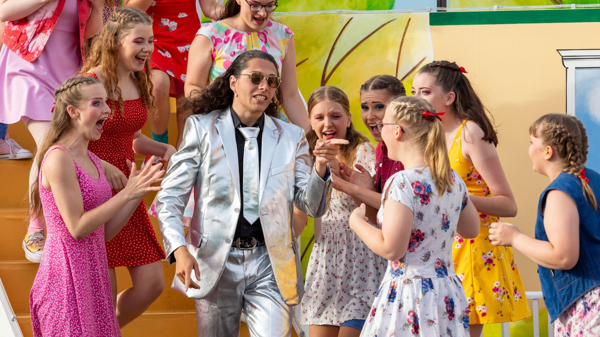 Jugendliche Schauspieler bei den Wolgaster Hafenfestspielen | 