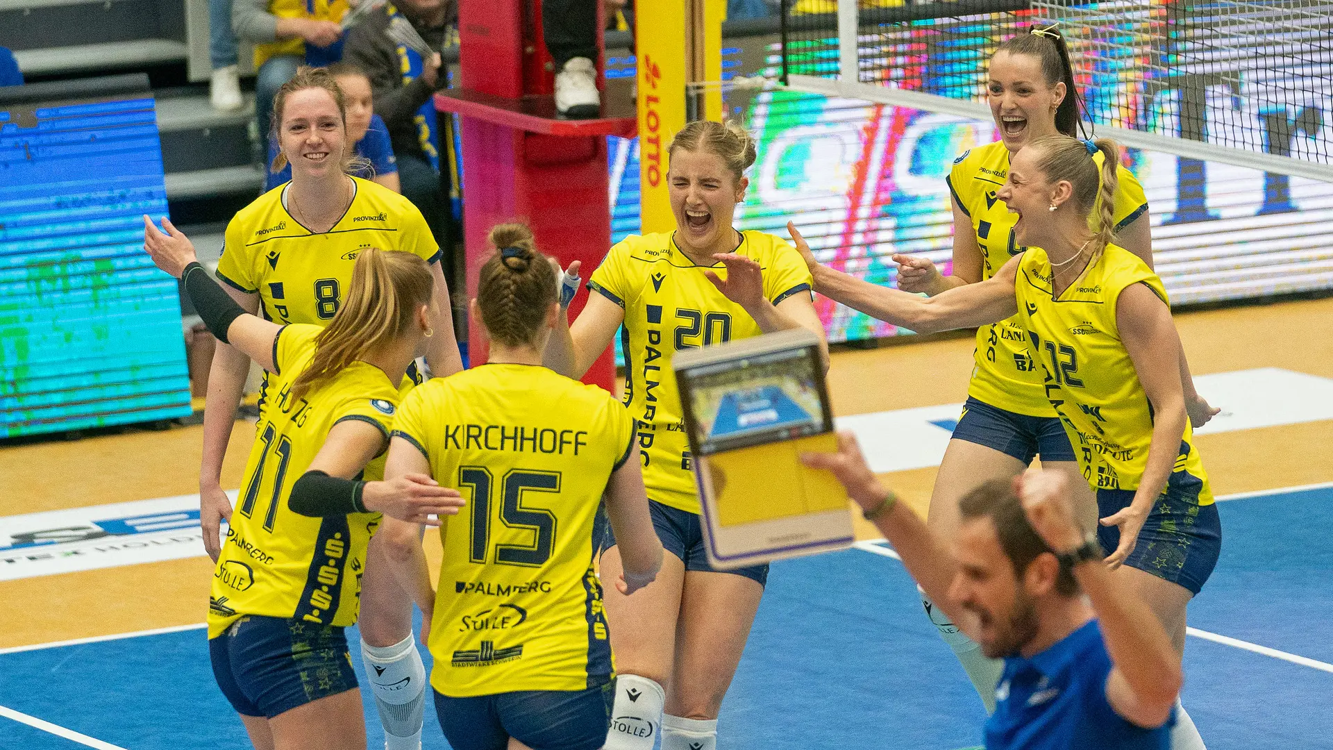 Sieg gegen Aachen: SSC-Volleyballerinnen stehen im Halbfinale