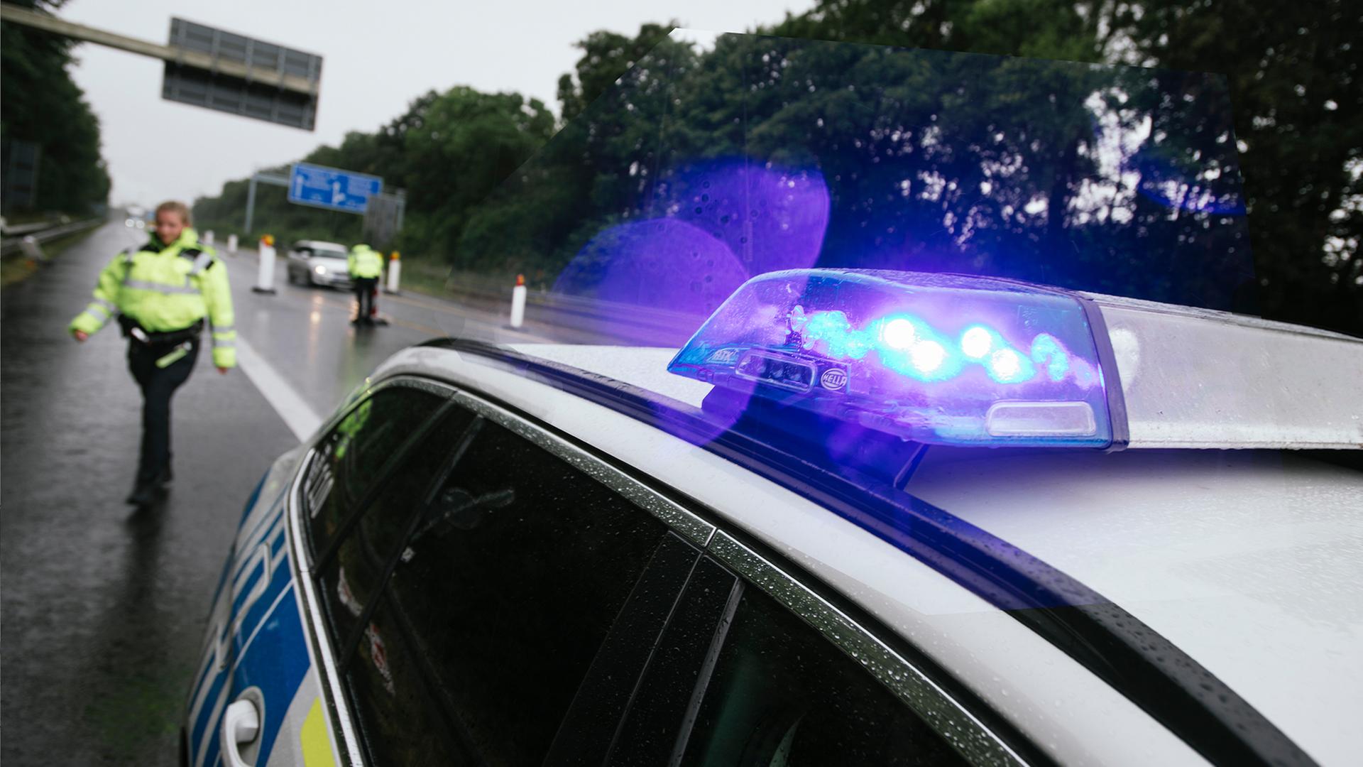 Die Autobahnpolizei bei der Arbeit.  | NDR / Julius Matuschik