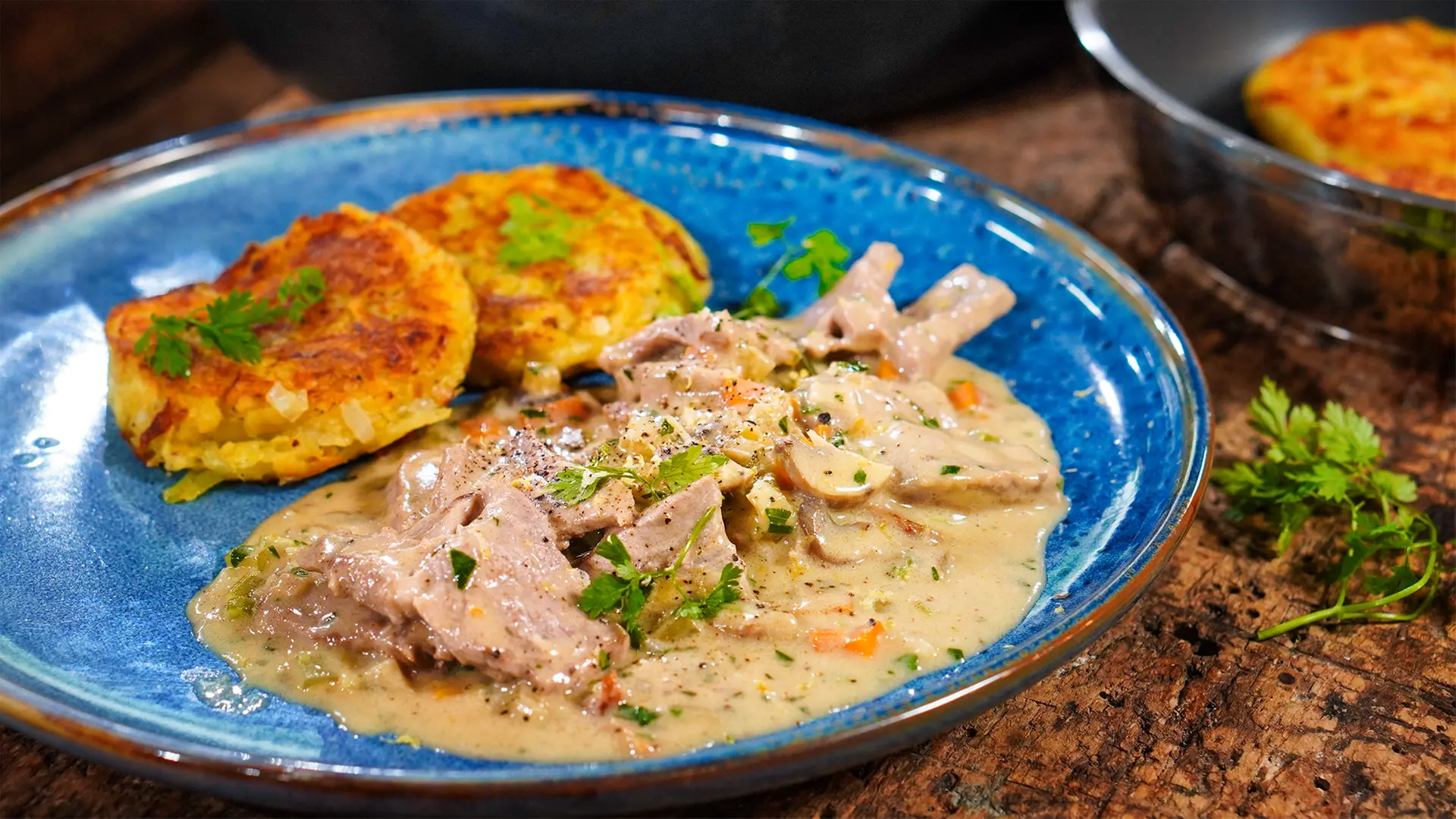 Kalbsfrikassee nach französischer Art mit Rösti | ndr.de