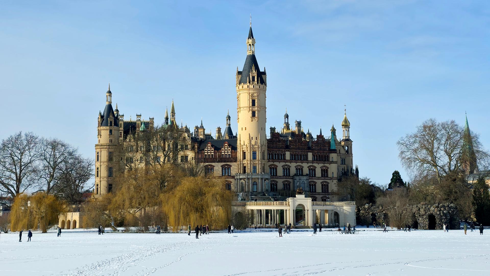Weltgästeführertag: Viele Sonderführungen in Schwerin und Wismar