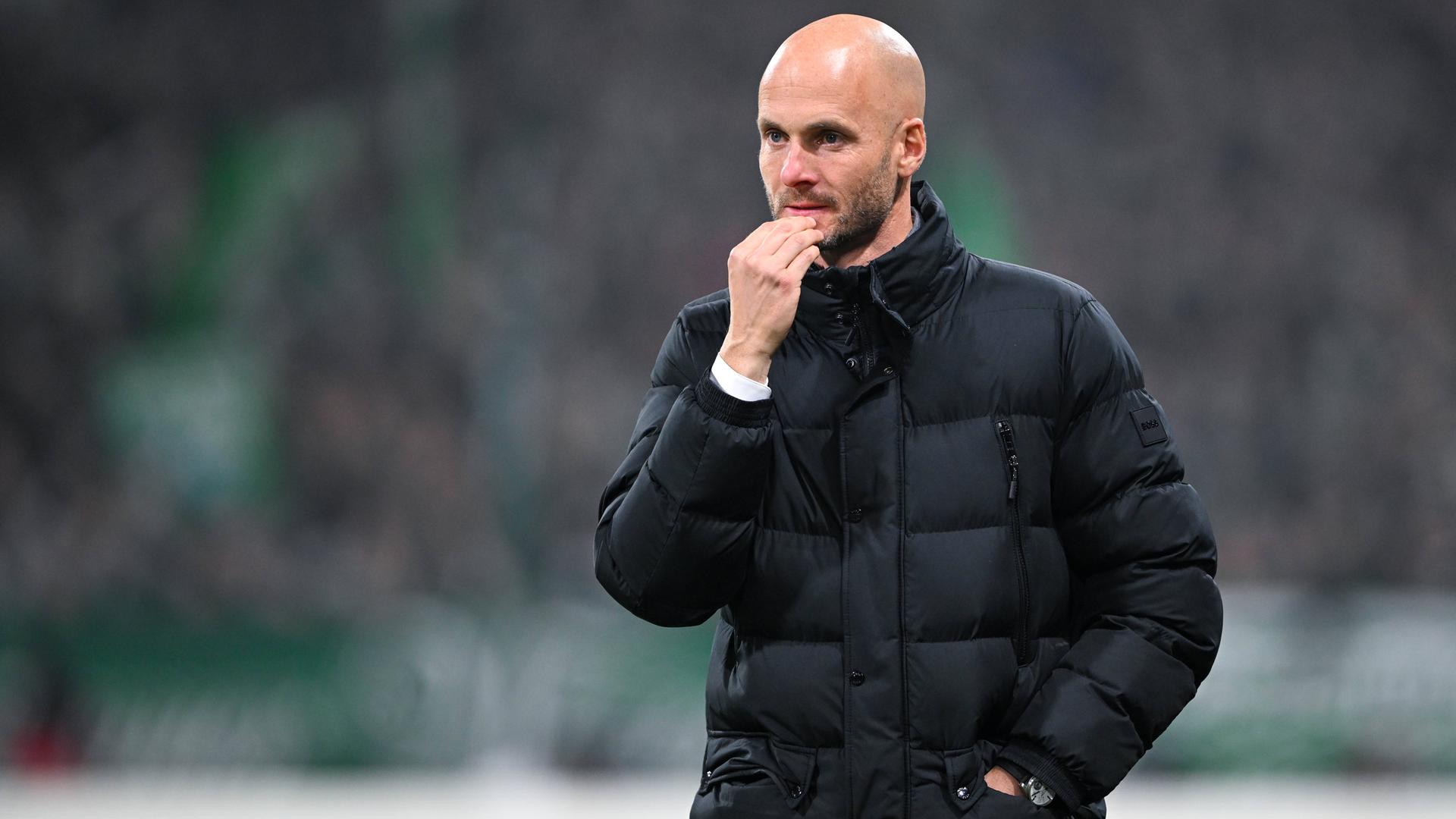 Trainer Paul Simonis vom VfL Wolfsburg  | IMAGO / osnapix