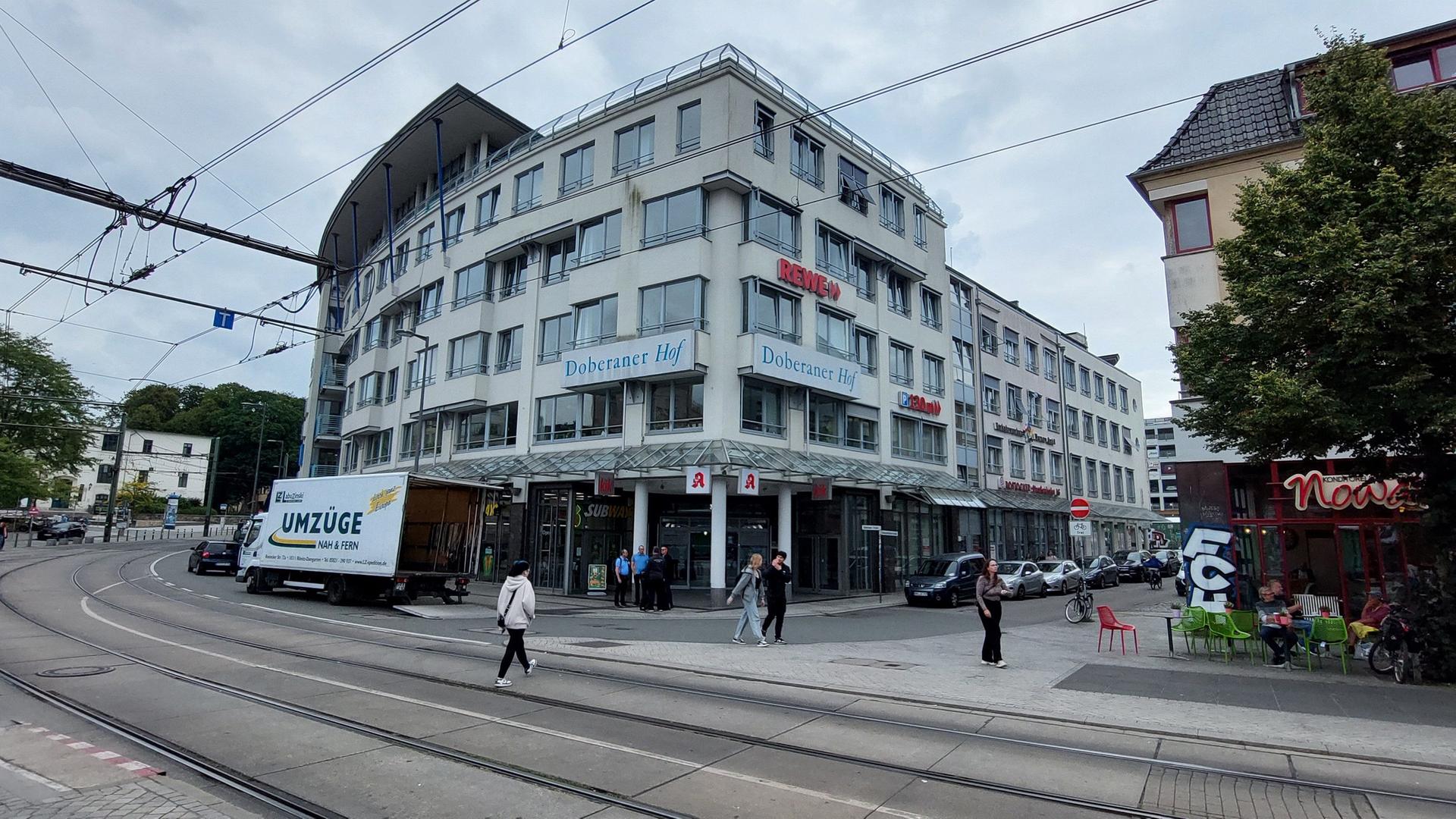 Rostock: Hotel und neue Läden am Doberaner Hof geplant