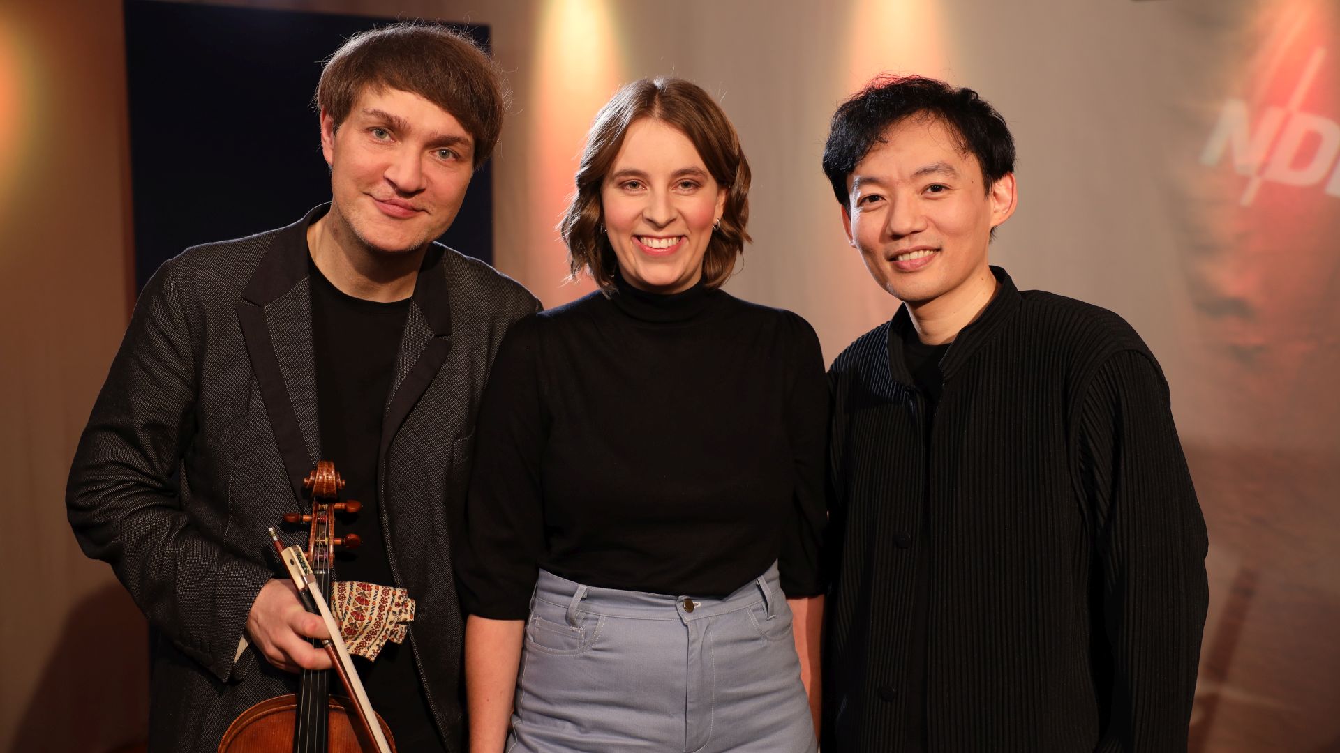 Men Tambovda mushukni yalamoqchiman Mening sevimli mushuk shou suratim