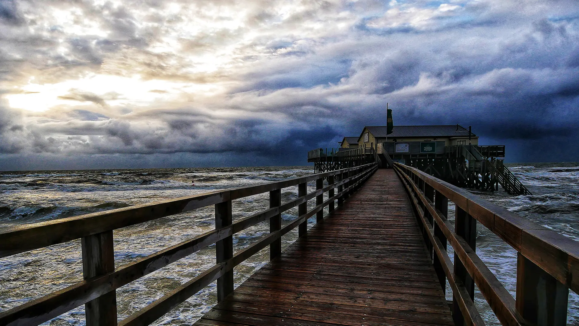 Storm front moves over SH: Ferries to Helgoland canceled