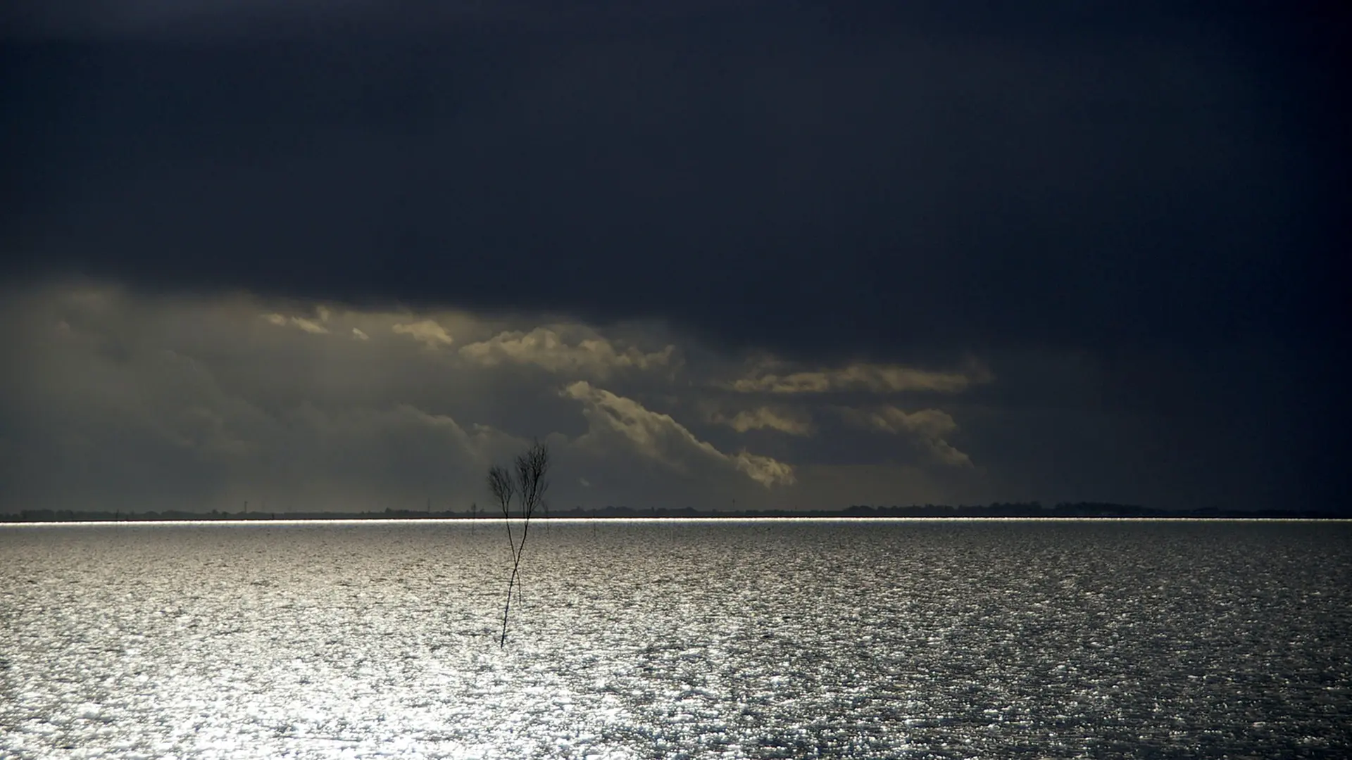 Ergiebiger Dauerregen: Unwetterwarnung für Nordfriesland