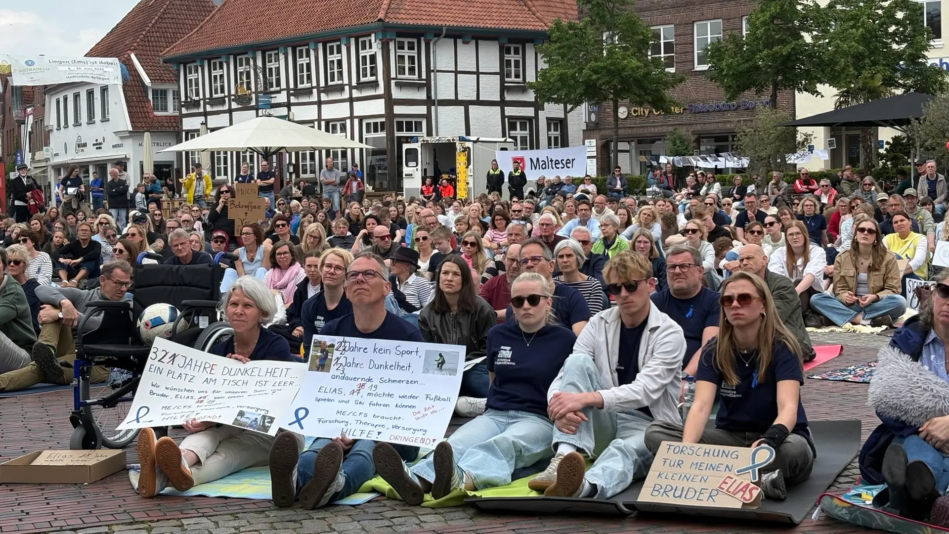 Elias‘ Leben ohne ihn: Eltern protestieren für ME/CFS-Aufklärung