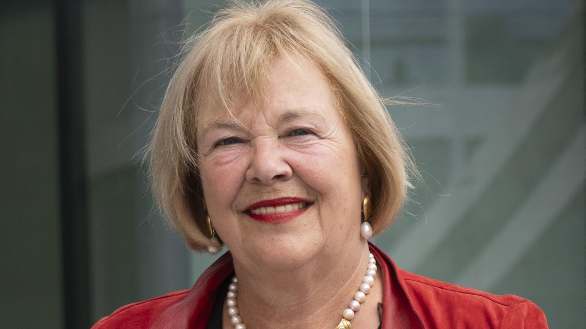 Bettina Hagedorn. | Maurice Weiss