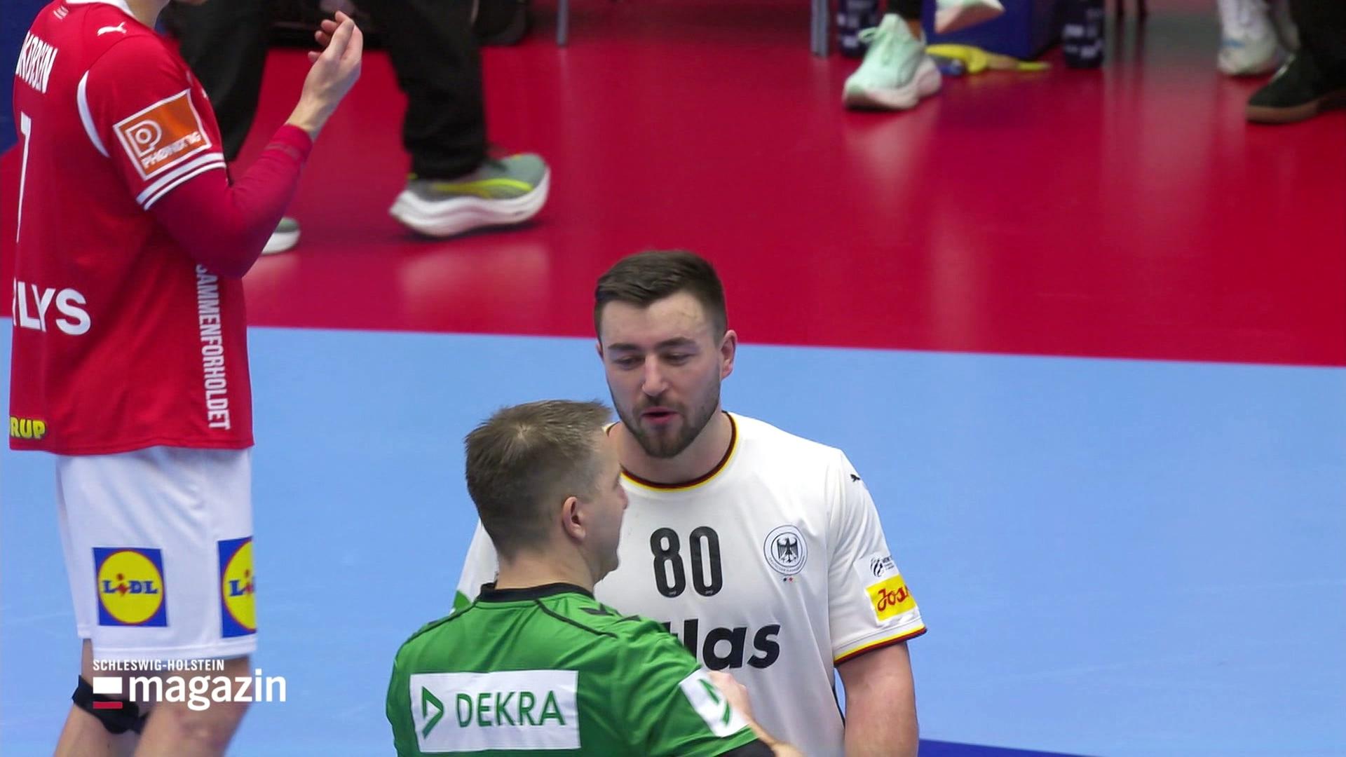 Jannik Kohlbacher im Gespräch mit einem Schiedsrichter. | Screenshot