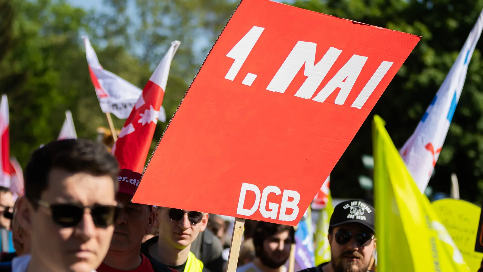 Tag der Arbeit: Tausende demonstrieren in Schleswig-Holstein