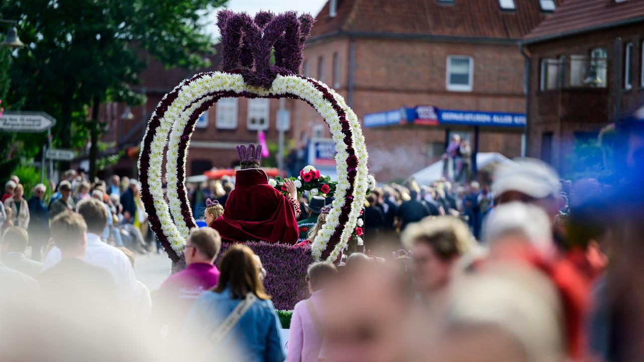 Umzug beim Heideblütenfest Amelinghausen