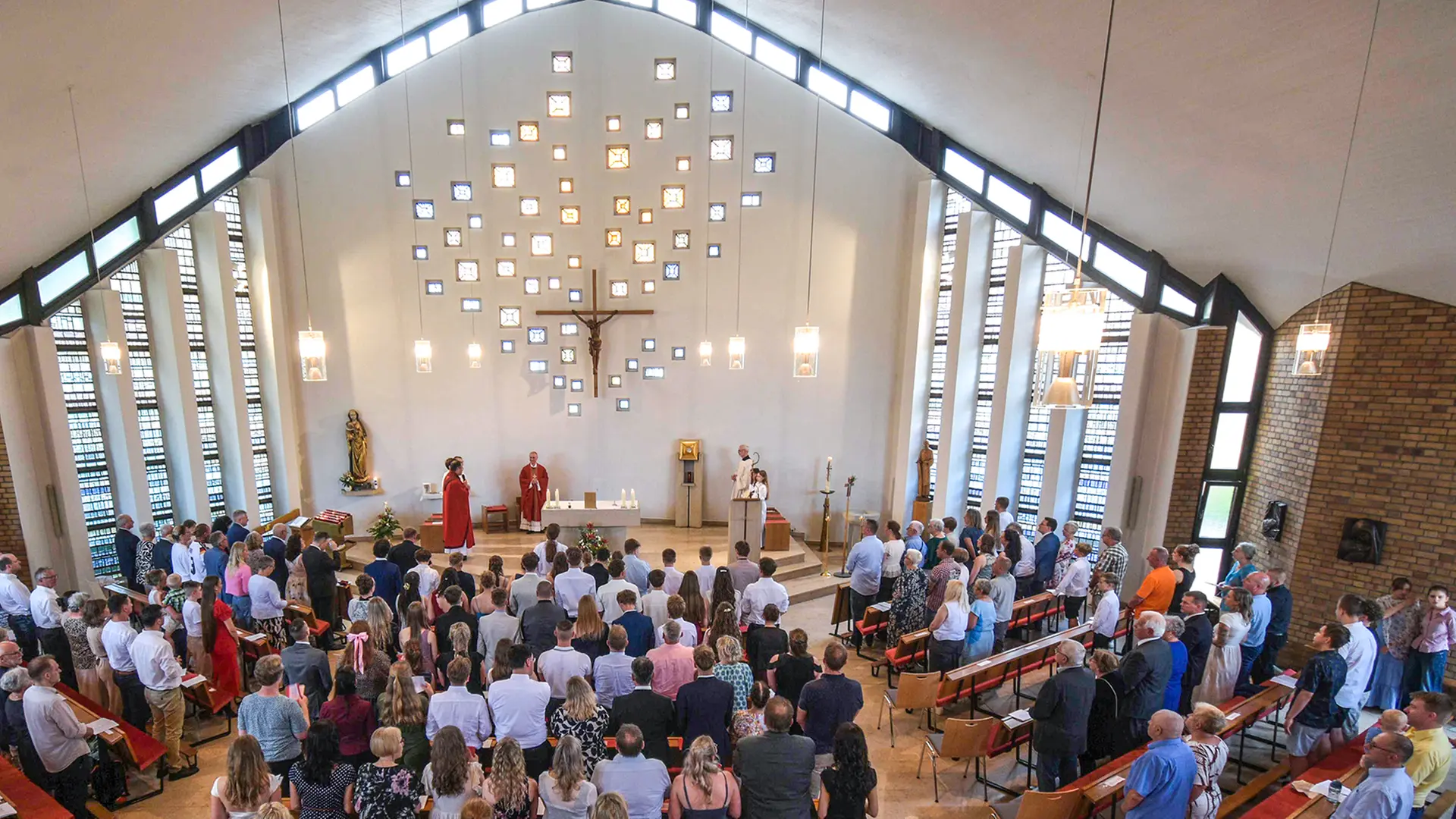 Logo Inicon Katholischer Gottesdienst aus der Kirche St. Josef/St. Lukas in ...
