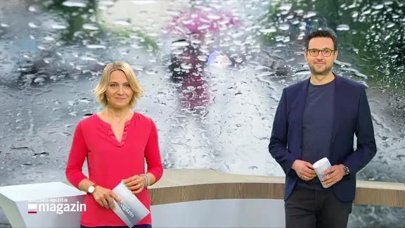 Marie-Luise Bram und Christopher Scheffelmeier moderieren das Schleswig-Holstein Magazin