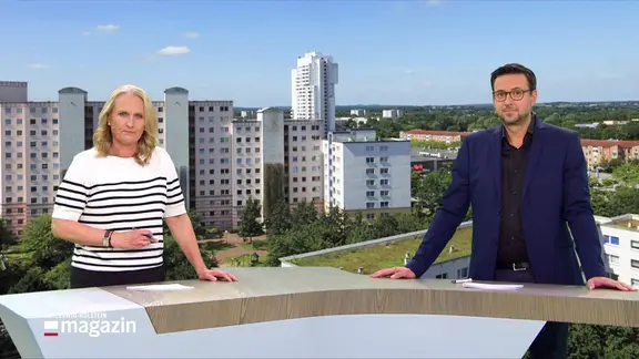 Harriet Heise und Christopher Scheffelmeier moderieren das Schleswig-Holstein Magazin.