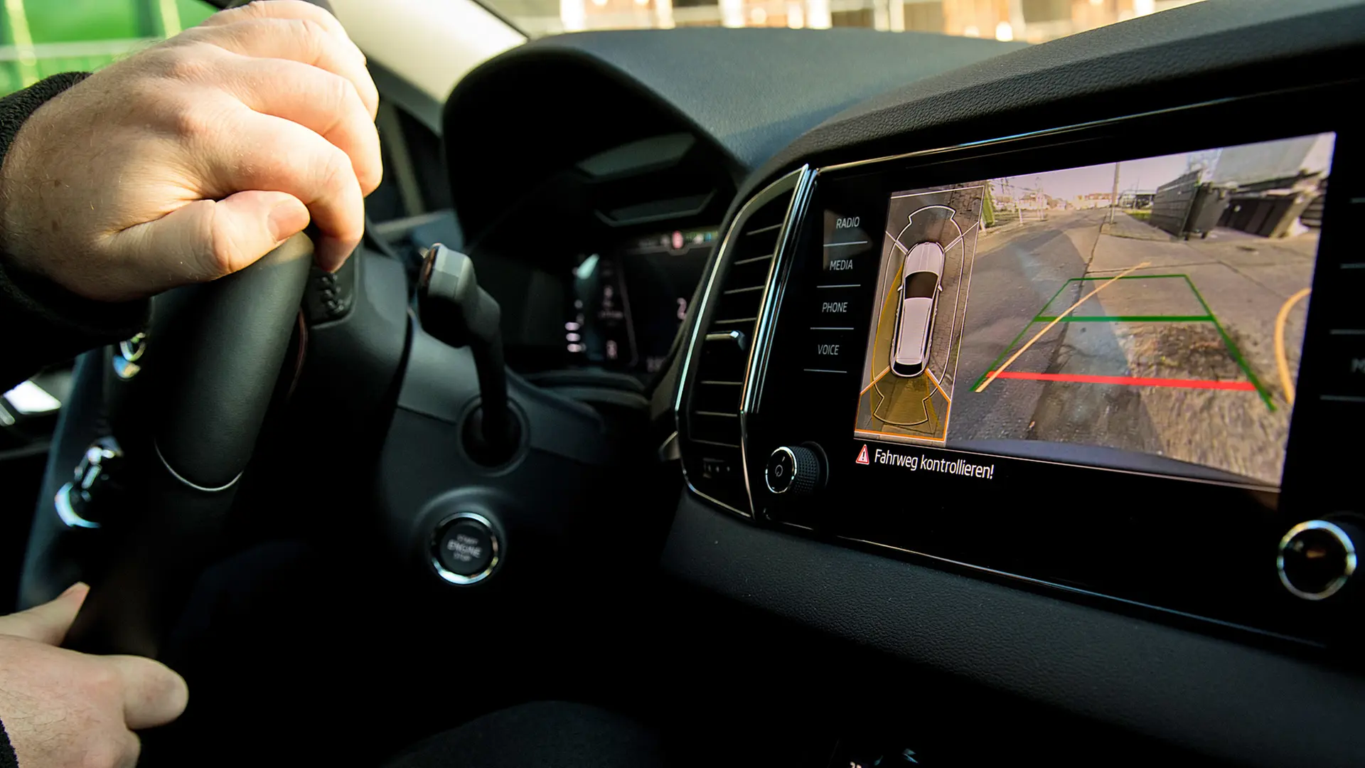 Nerviges Piepen: Immer mehr Beschwerden über Auto-Assistenzsysteme | ndr.de