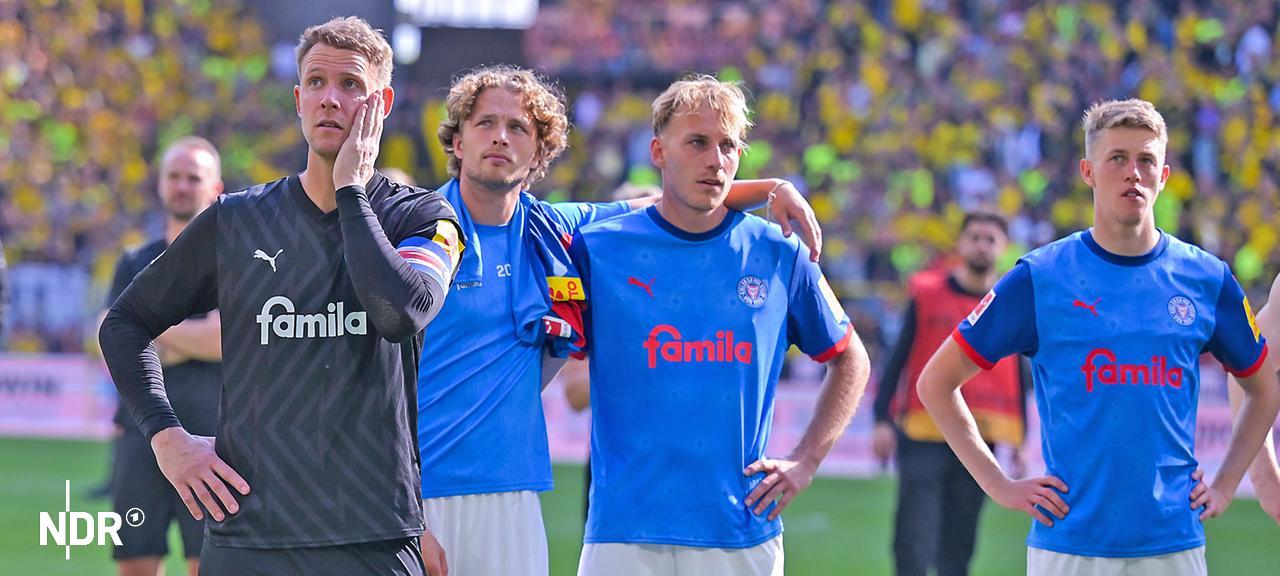 Frustración entre Thomas Dähne, Fiete Arp, Timo Becker y Alexander Bernhardsson (desde la izquierda) de Holstein Kiel