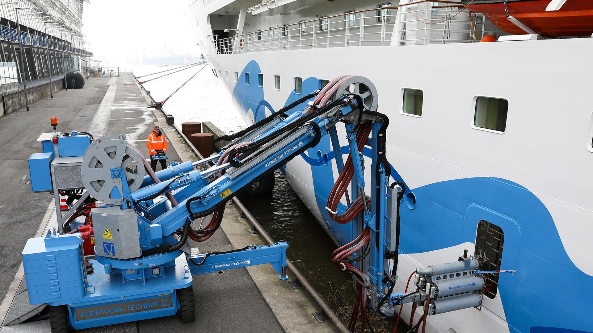 Landstrom für Kreuzfahrtschiffe wird 2027 in Hamburg Pflicht