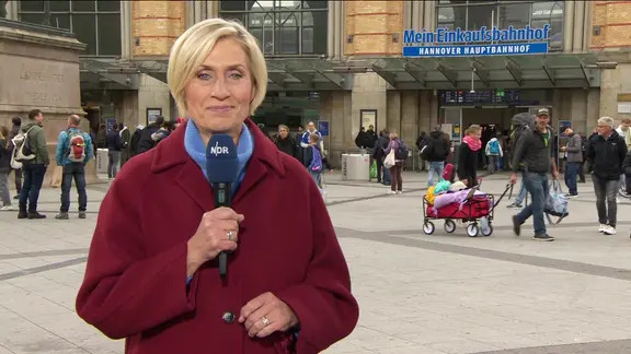 Susanne Stichler berichtet aus Hannover.