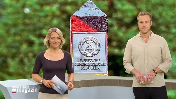 Moderatorin Marie-Luise Bram und Moderator Henrik Hanses im Studio