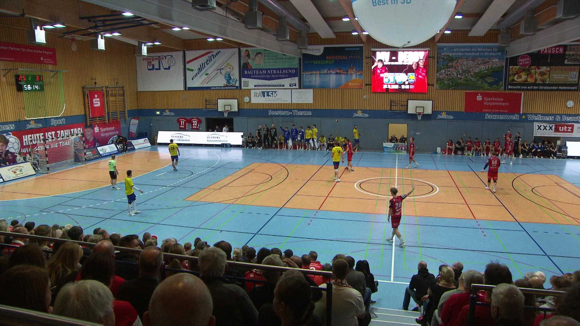 Stralsund verliert im Handball-Landesderby gegen Rostock