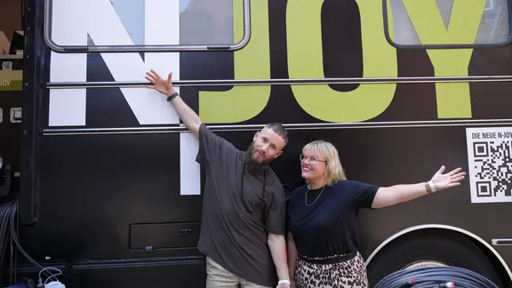 Eindrücke vom N-JOY Morningshow-Tourbus mit Kamrad in Lübeck.