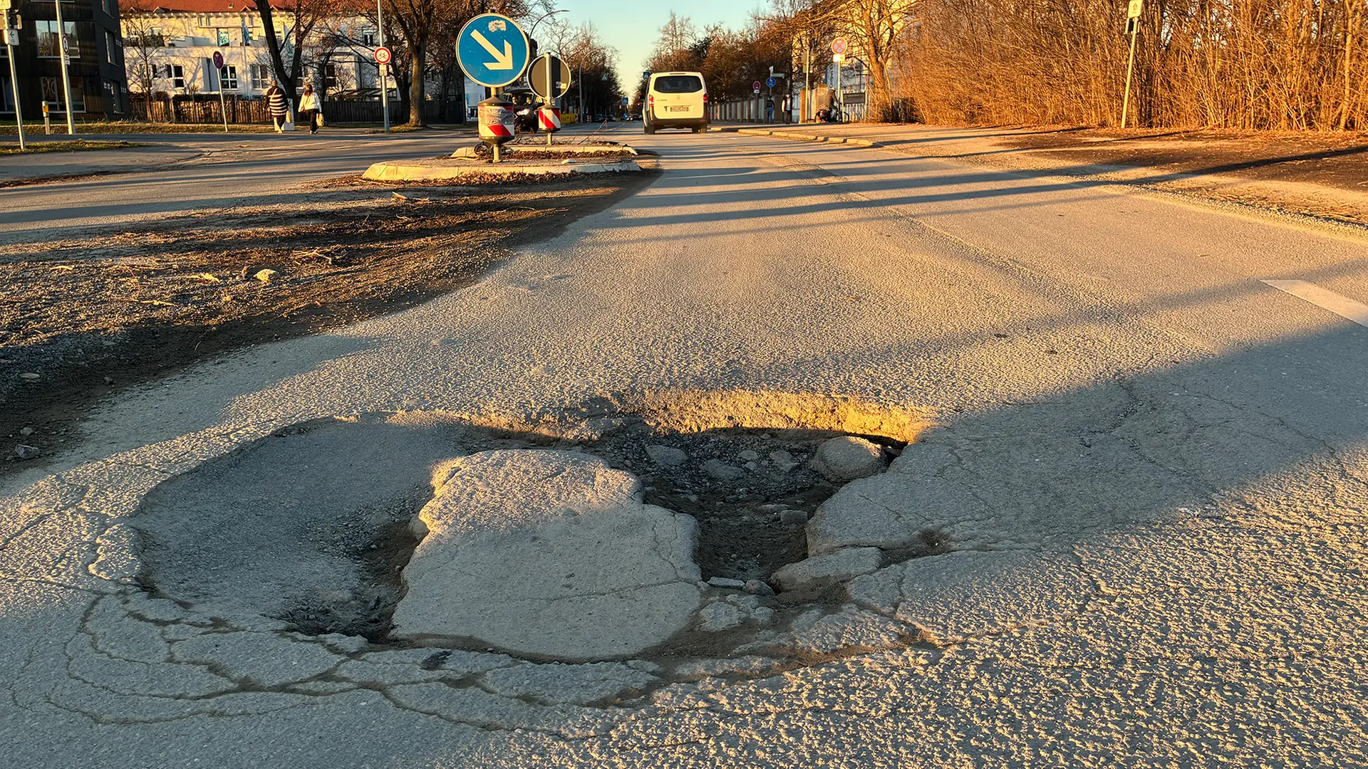 Schlaglöcher: Lübeck will ab Mai 37 Straßen erneuern