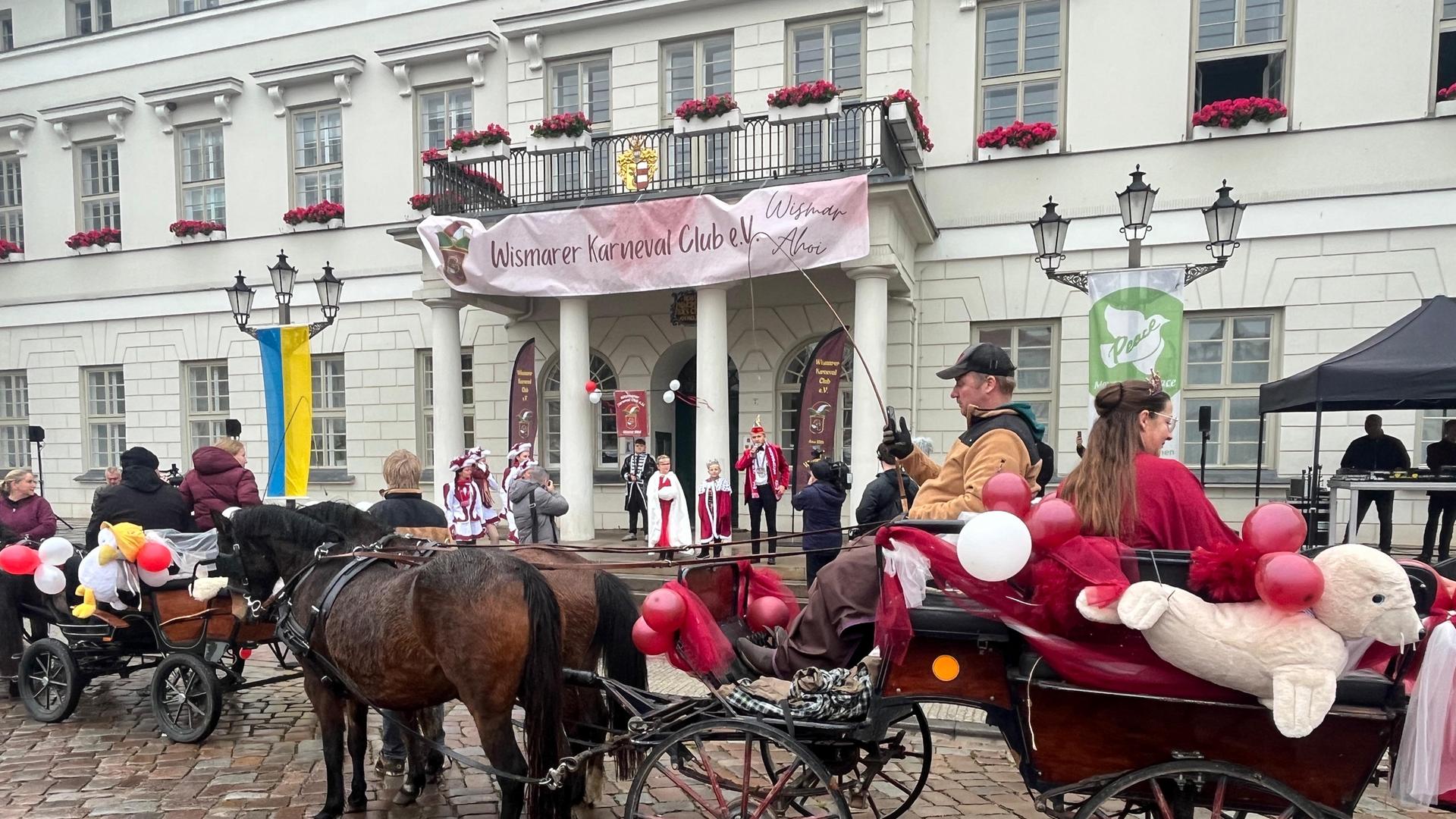 Wismar: Karnevalisten aus dem Land starten in die fünfte Jahreszeit