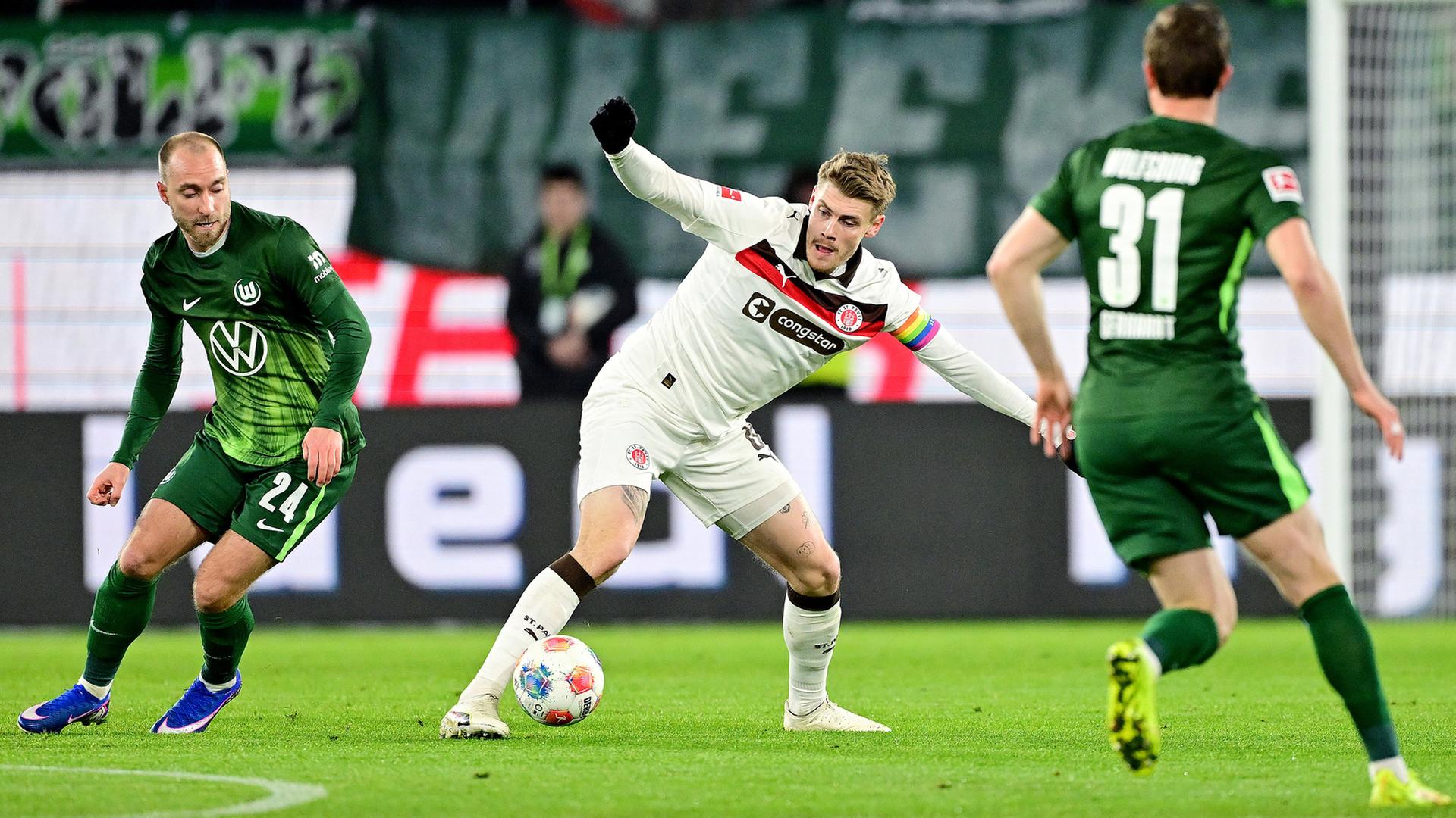 Newsblog Abstiegs-Finale: Hoffen und Zittern bei St. Pauli und Wolfsburg