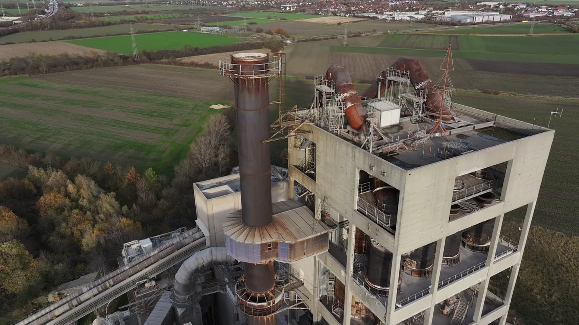 Blick auf das Werk von Zementhersteller Holcim in Höver bei Sehnde. | NDR